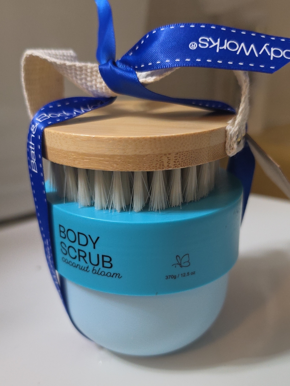 Bath & Body Works Light Blue Body Scrub with Brush